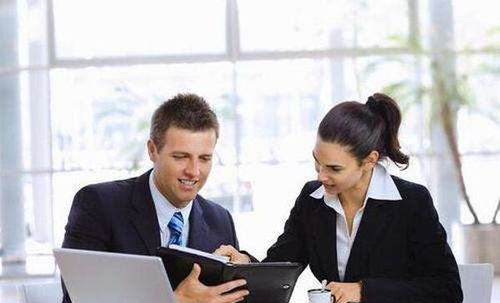 选择陪同翻译服务时都需要知道什么？知行翻译公司总结了这些关键要点